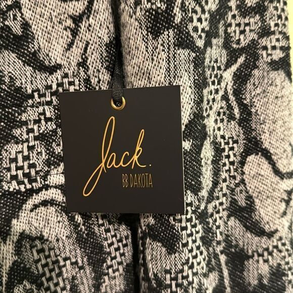 NWT Jack BB Dakota Size Medium Blazer Jacket - Picture 3 of 13